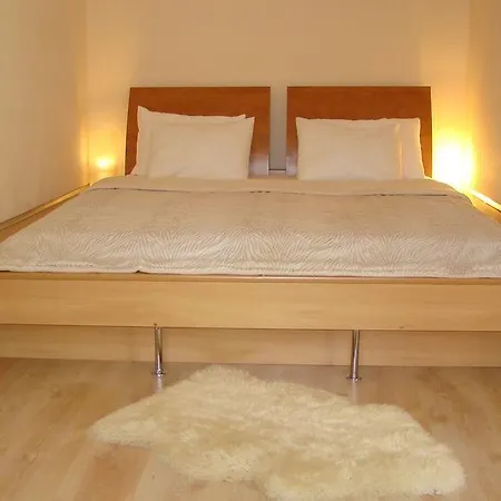 Yakuba Kolasa 9 Apartment Minsk